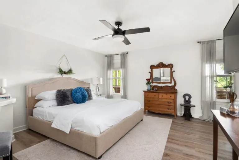 Airbnbs in Franklin