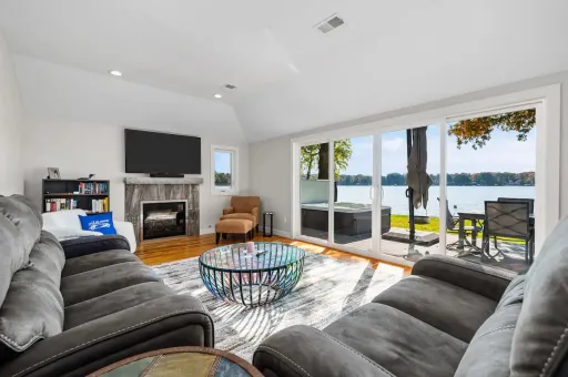 Image for article 8 Best Airbnbs in Traverse City, Michigan to Book in 2024