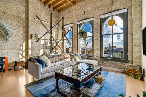 Image for article 8 Best Airbnbs in Milwaukee to Book in 2024