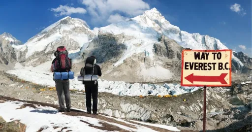 Image for article Mount Everest Waste Management Due to Uncontrolled Tourist Numbers Becomes a Pressing Issue