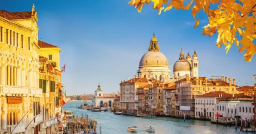 Image for article 10 Cosiest Destinations to See the Autumn Leaves Fall