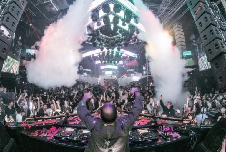 Beijing club, Beijing or Shanghai