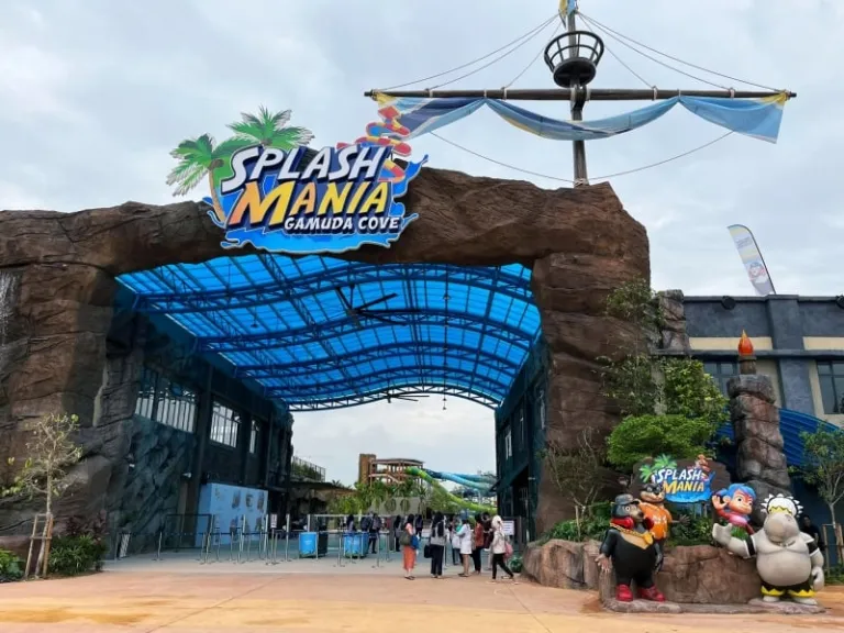 splashmania at gamuda cove