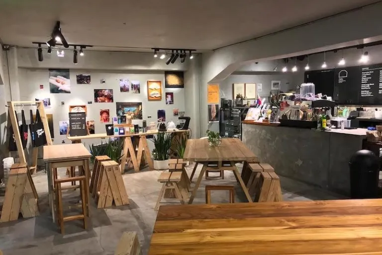 best cafes in Manila