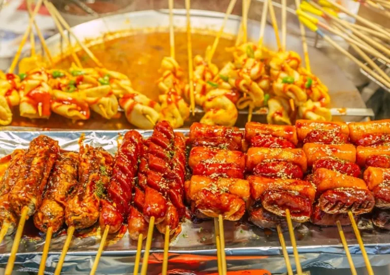 Myeong-dong goes cashless