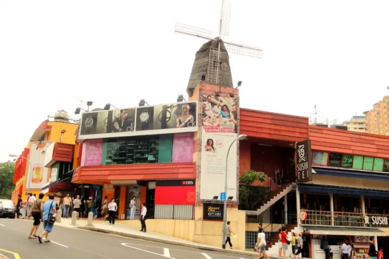 singapore attractions near mrt