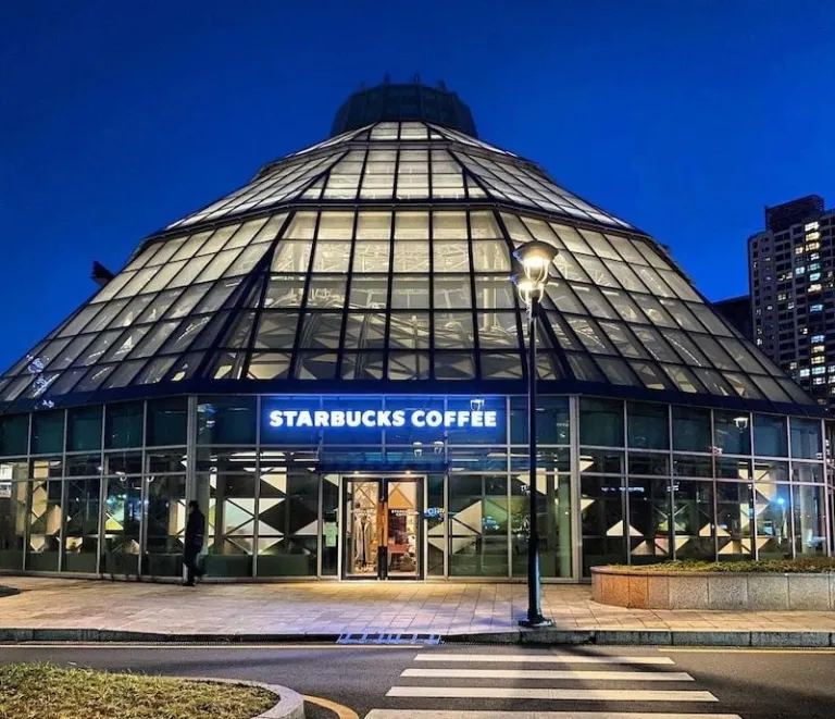 Starbucks Famille Park