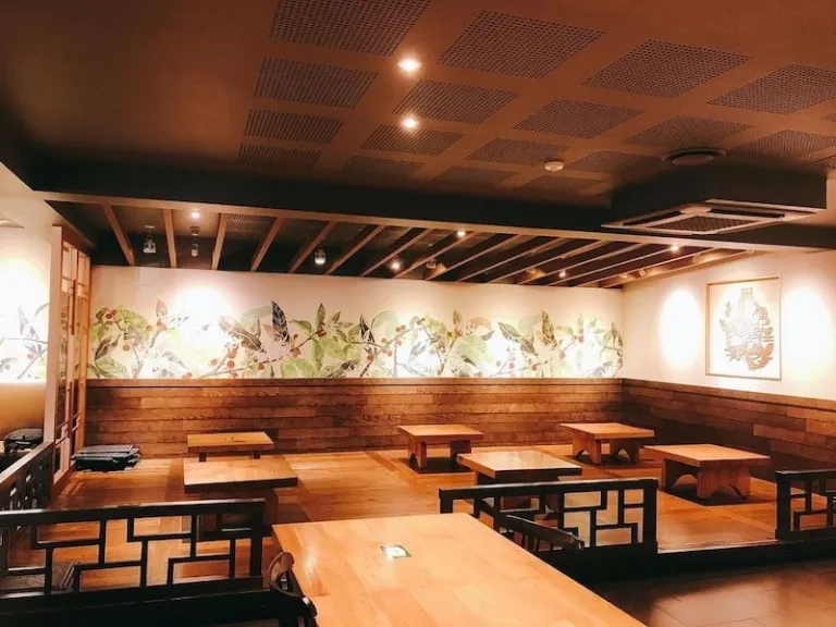 Starbucks Gyeongju Daereungwon