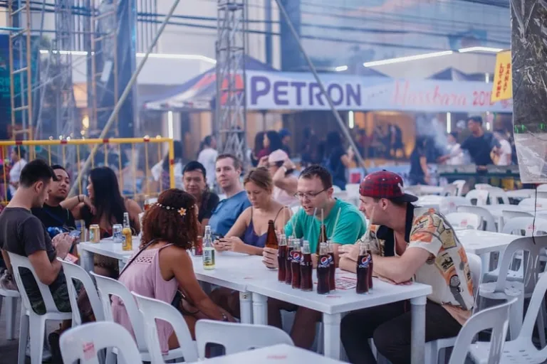 Things not to do in the Philippines: Force people to treat you