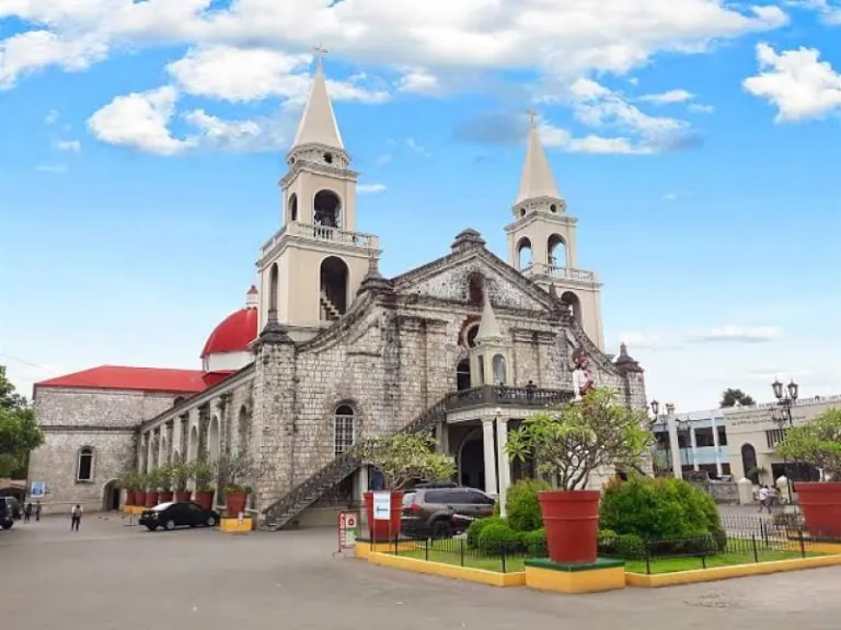 facade of jaro cathedral | iloilo itinerary