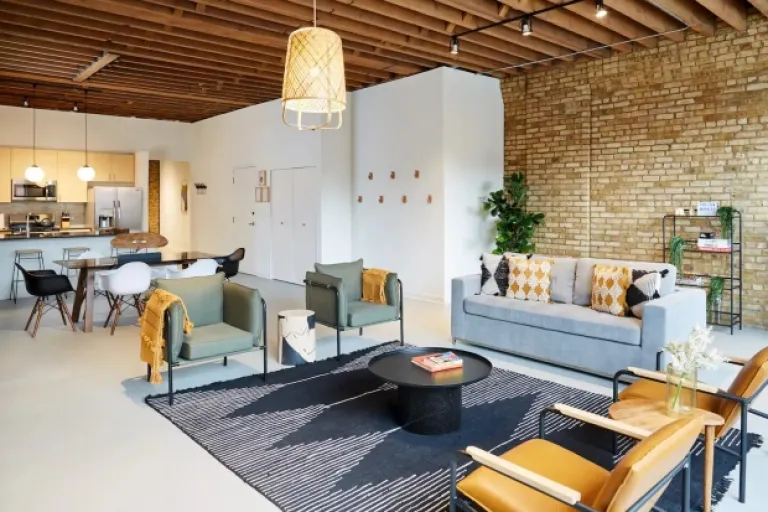 quality guest room of Airbnbs in Chicago