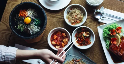 Image for article Korea Food Alleys: Discovering the Best Things to Eat in Seoul, Busan, and More!