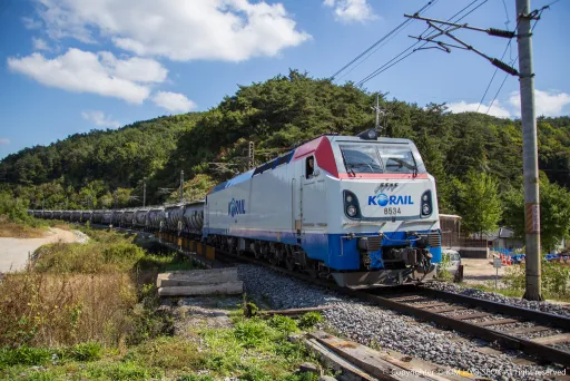 Image for article Singapore to Korea by (Mostly) Trains: An EPIC Journey To Try