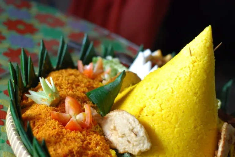 Tumpeng