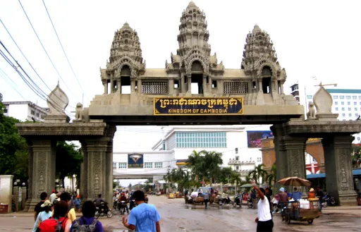 Image for article Tips and Tricks to Avoid Getting Scammed: Our Thailand-Cambodia Border Experience