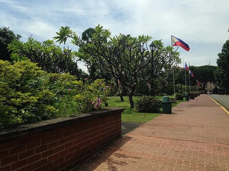 intramuros walking tour