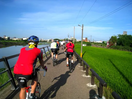 Image for article 1-Day Itinerary: How to Explore Taipei on a Bike