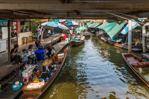 Image for article Top 3 Markets in Bangkok Only Locals Know About