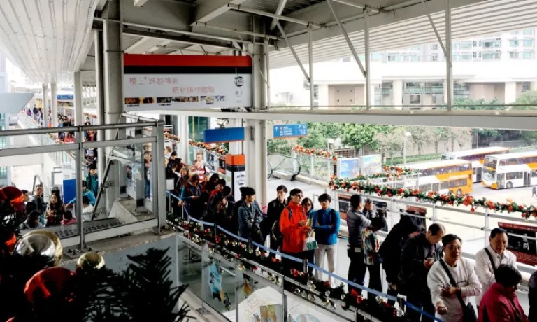 queue to ngong ping 360