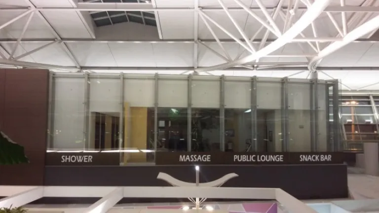 spa salons in airports