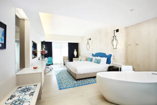 Image for article 17 Coolest Staycation Ideas in Singapore