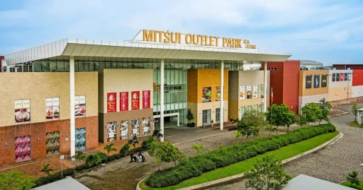 Image for article 14 Best Outlet Malls in Asia Every Shopaholic Should Visit!