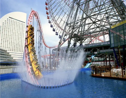 Image for article Vanish Roller Coaster in Yokohama, Japan Goes Underwater
