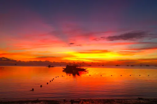 Image for article Local Tips: Best Spots in Boracay to Catch Sunrise and Sunset
