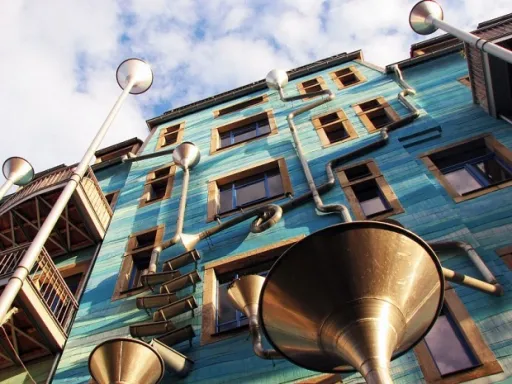 Image for article Dresden’s Musical Rain Building Plays Music When It Rains