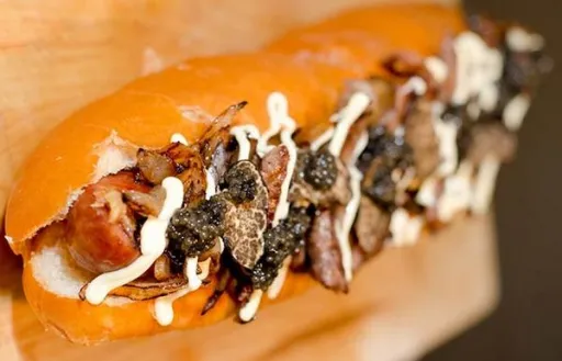 Image for article Tokyo Dog Makes the World’s Most Expensive Hot Dog