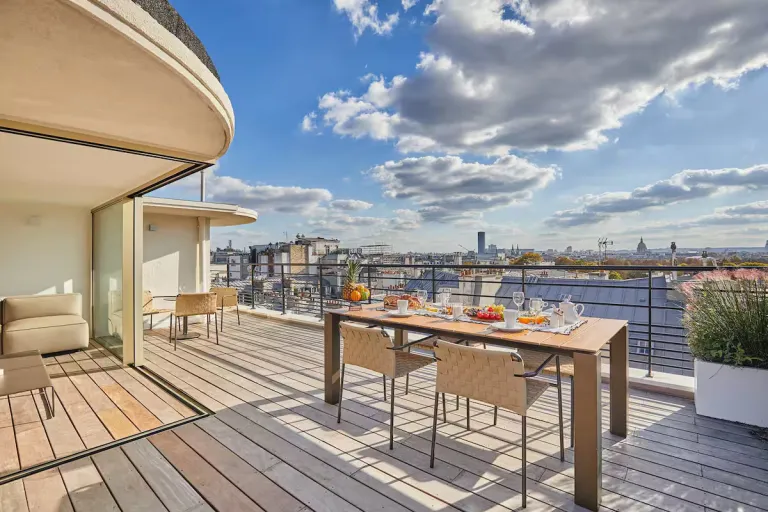 Airbnb Paris Eiffel Tower