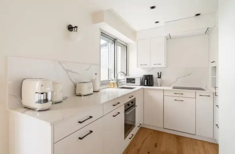 Airbnb Paris Eiffel Tower