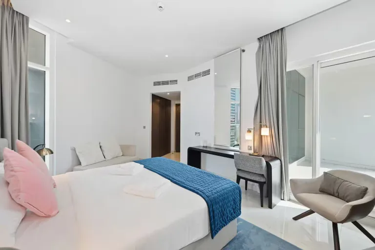 Airbnb in Dubai with Burj Khalifa views