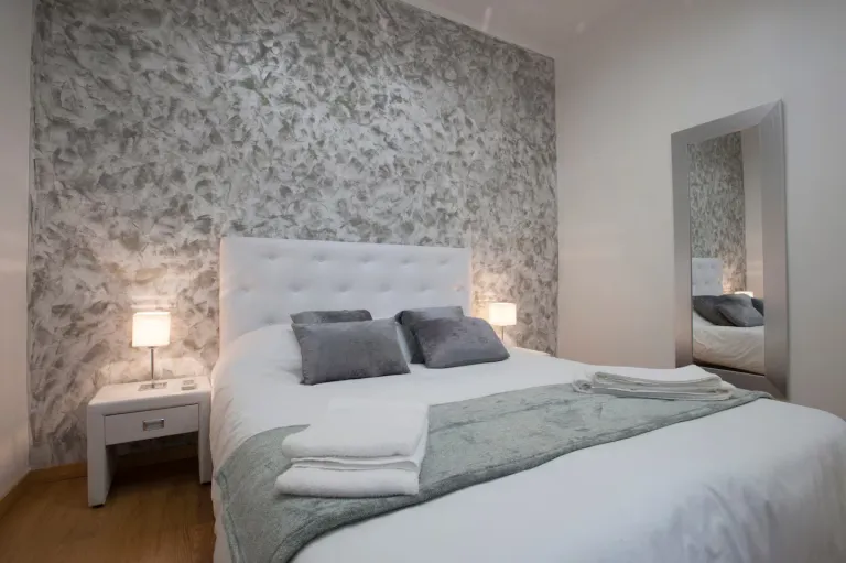  Airbnb in Barcelona La Rambla