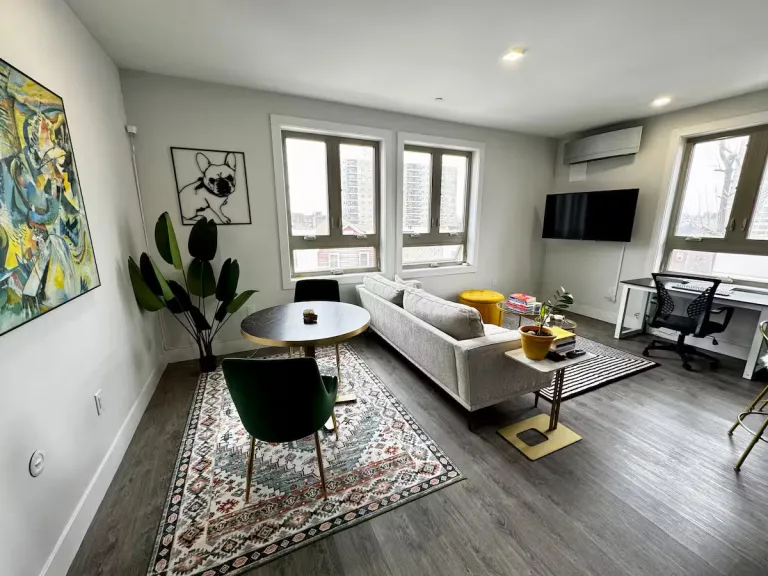 Airbnb near Manhattan