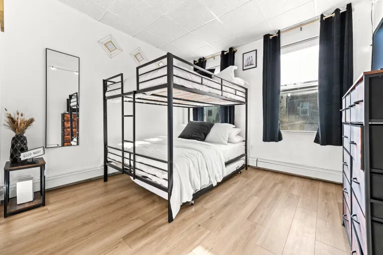 Airbnb near Manhattan