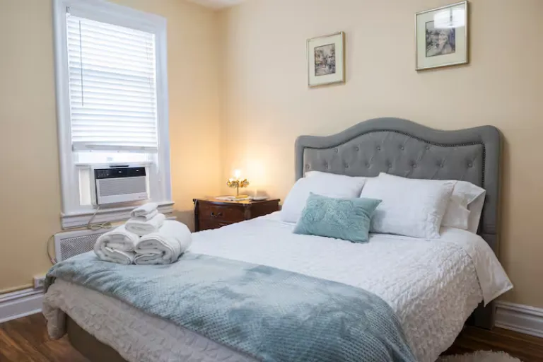 Airbnb near Manhattan