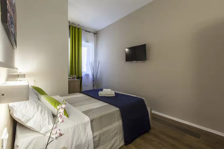 Airbnb in Rome near Colosseum