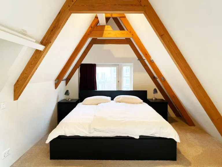 Airbnb in Amsterdam with canal views