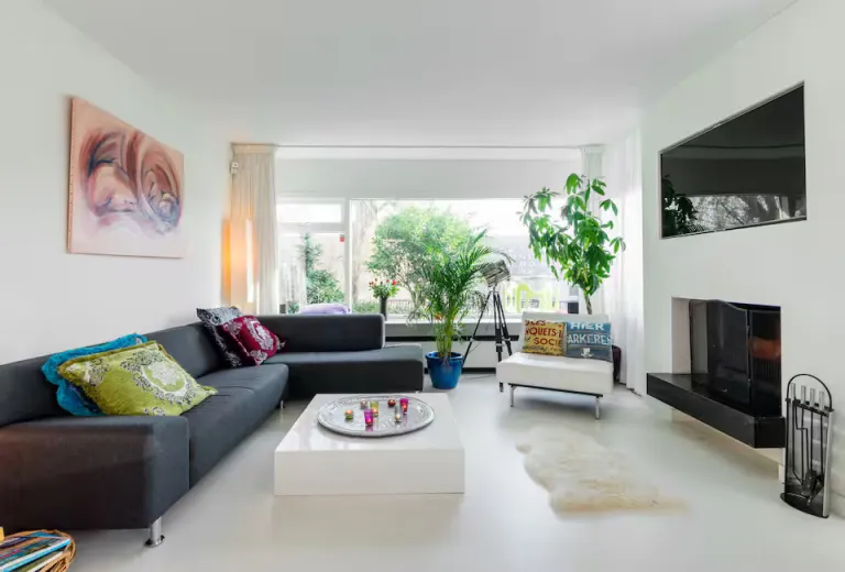 Airbnb in Amsterdam with canal views