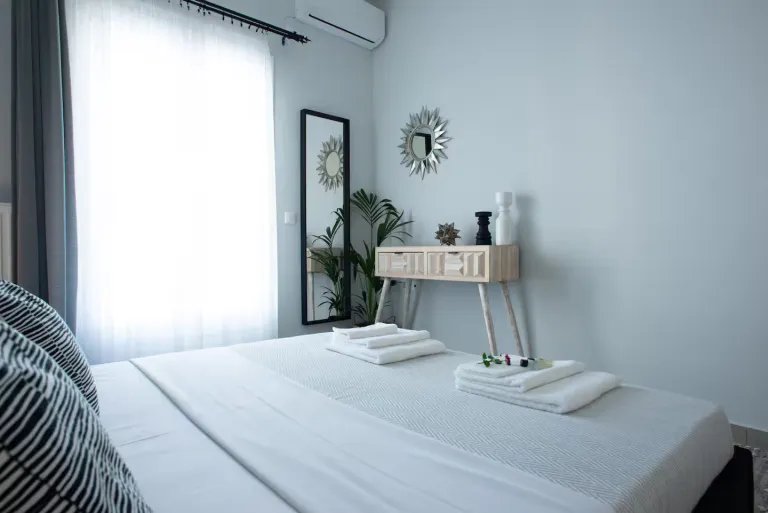 sunset view Airbnb in Santorini 