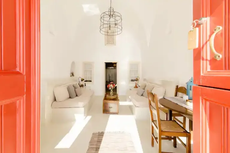 sunset view Airbnb in Santorini 