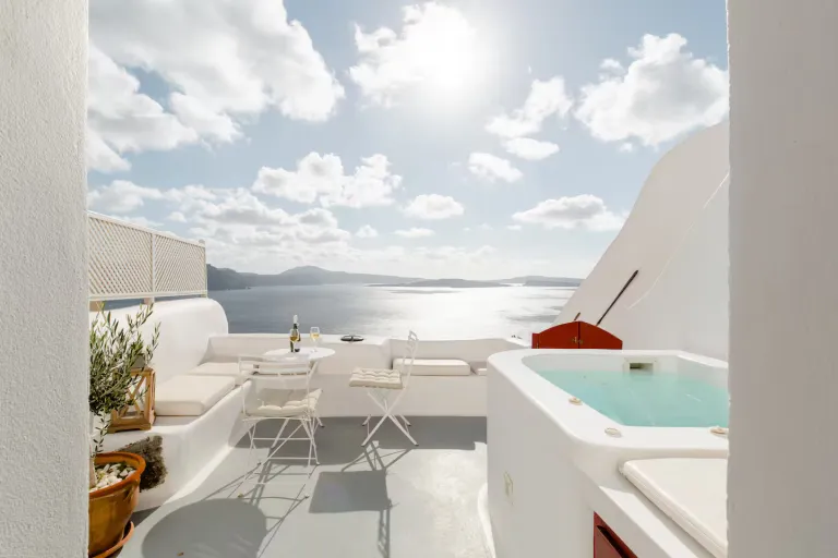 sunset view Airbnb in Santorini 