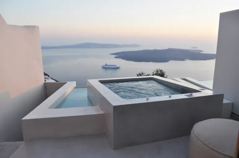 sunset view Airbnb in Santorini 