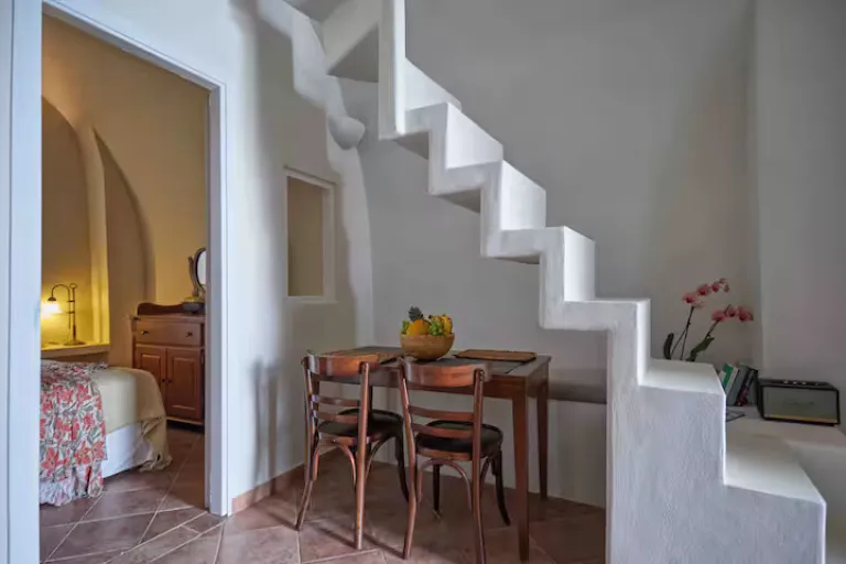 sunset view Airbnb in Santorini 