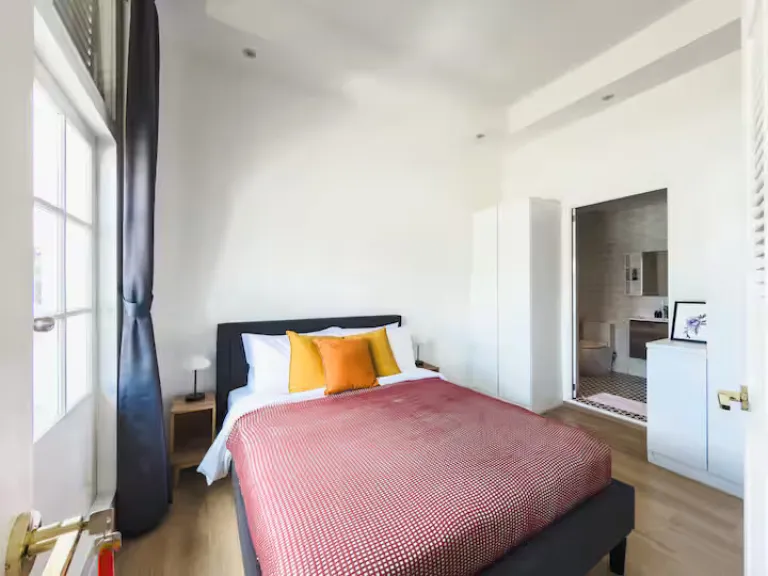Airbnb in Singapore near Marina Bay