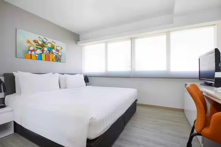 Airbnb in Singapore near Marina Bay