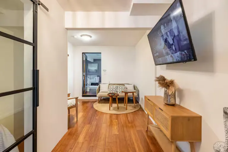  Airbnb in Los Angeles near the beach