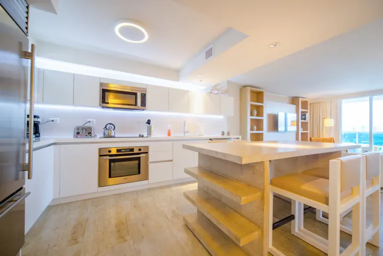 Airbnb in Miami with ocean views and beach access