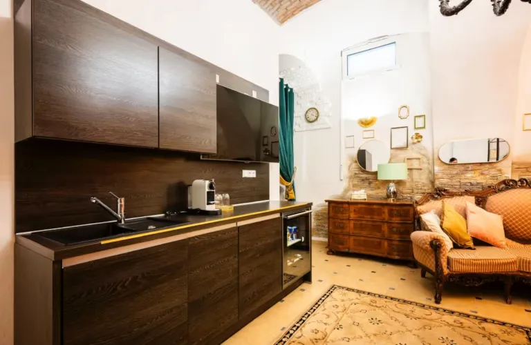  Cheap Airbnb Stays in Prague Near Old Town 
